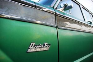 17-1973-Jeep-Wagoneer-QuadraTrac-badge