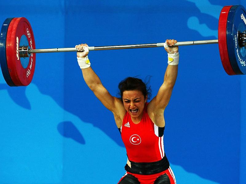 Sibel Ozkan lifting weights